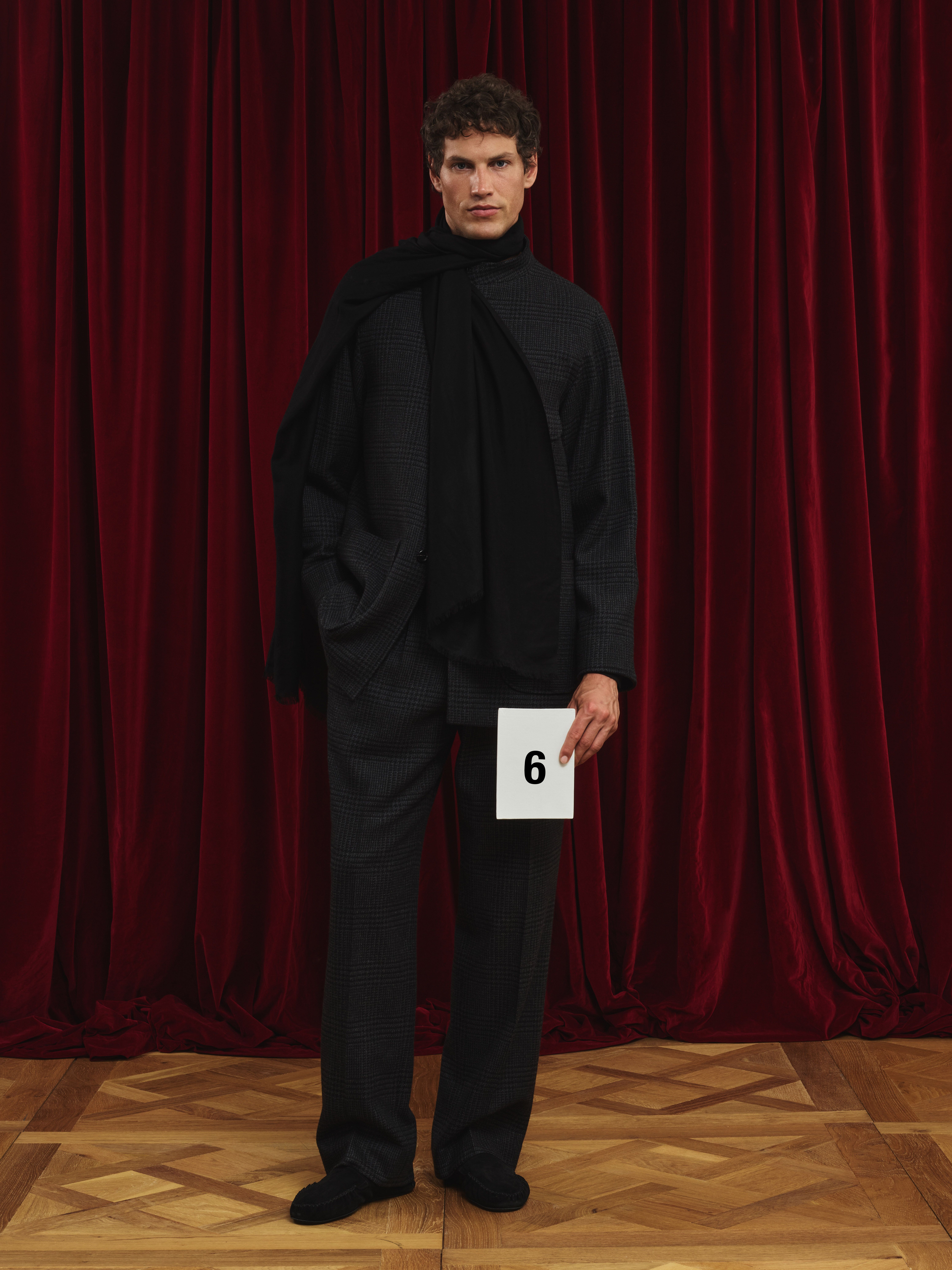 LOOK06.jpg