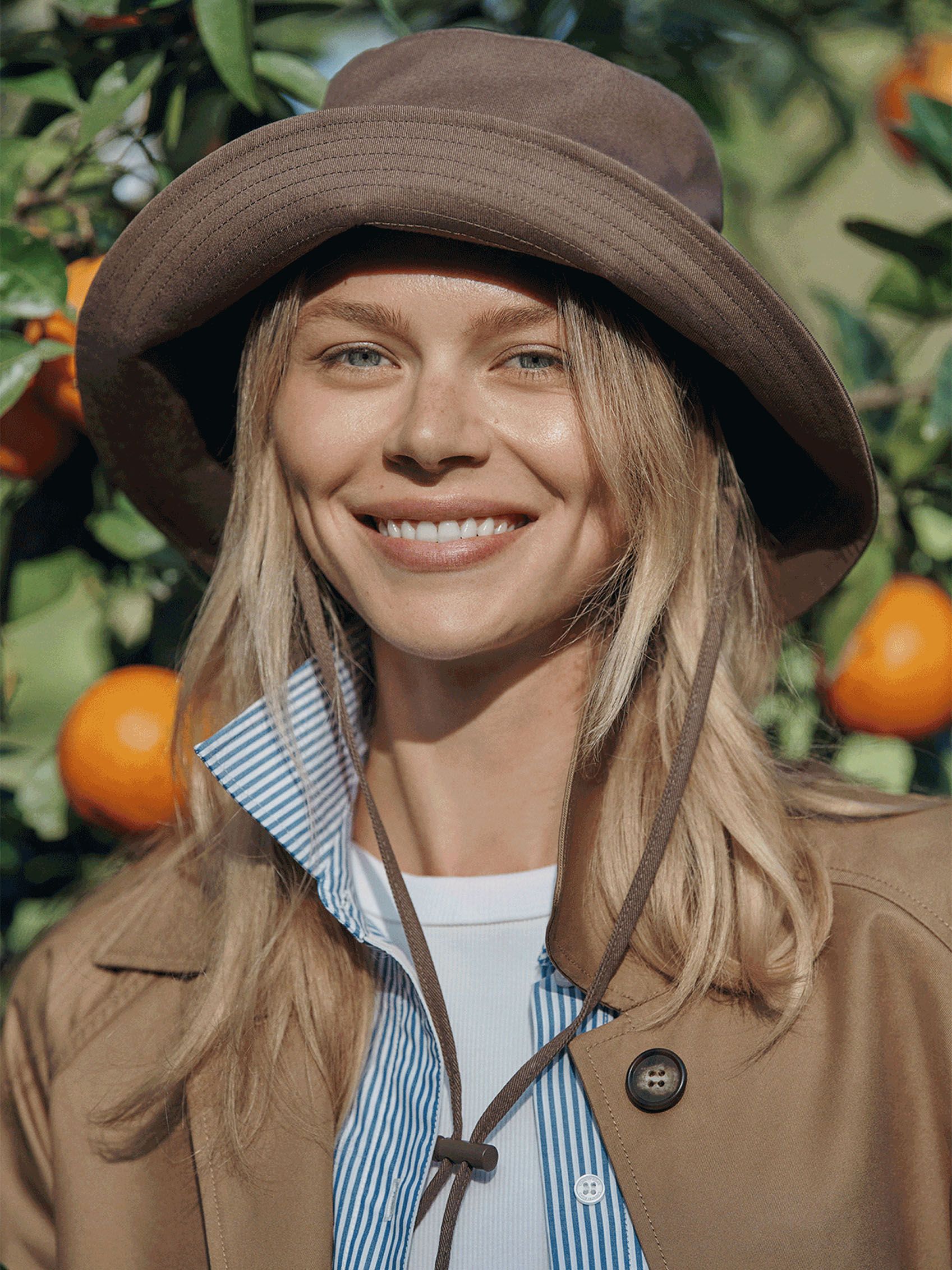 cr-stylebook-01-gif 2.jpg